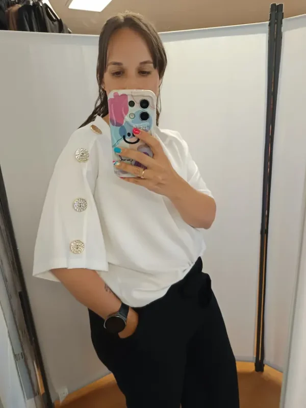 camiseta boton dorado1 1